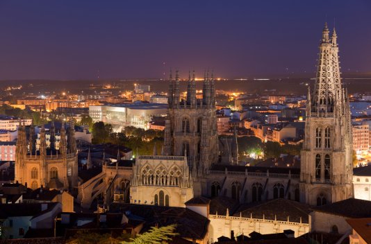 Fin de año en Burgos con cena de gala - BuscoUnChollo.com